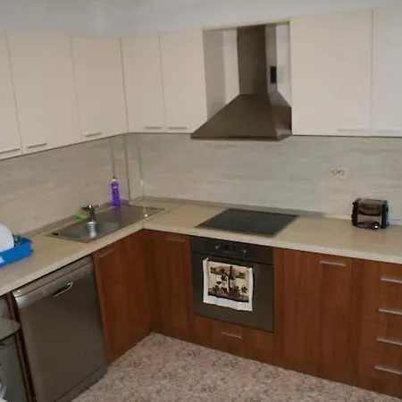 Cozy, Bright, Spacious Apartment In Sofia Center