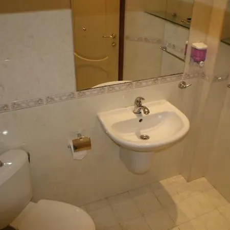 Cozy, Bright, Spacious Apartment In Sofia Center Apartamento